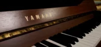 pianino YAMAHA E108 orzech Japan 5mln