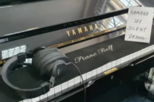 Pianino japońskie YAMAHA U1 SILENT czarny połysk