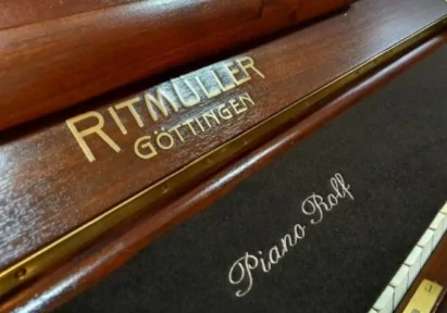 Niemieckie pianino RITMUELLER ciemny orzech